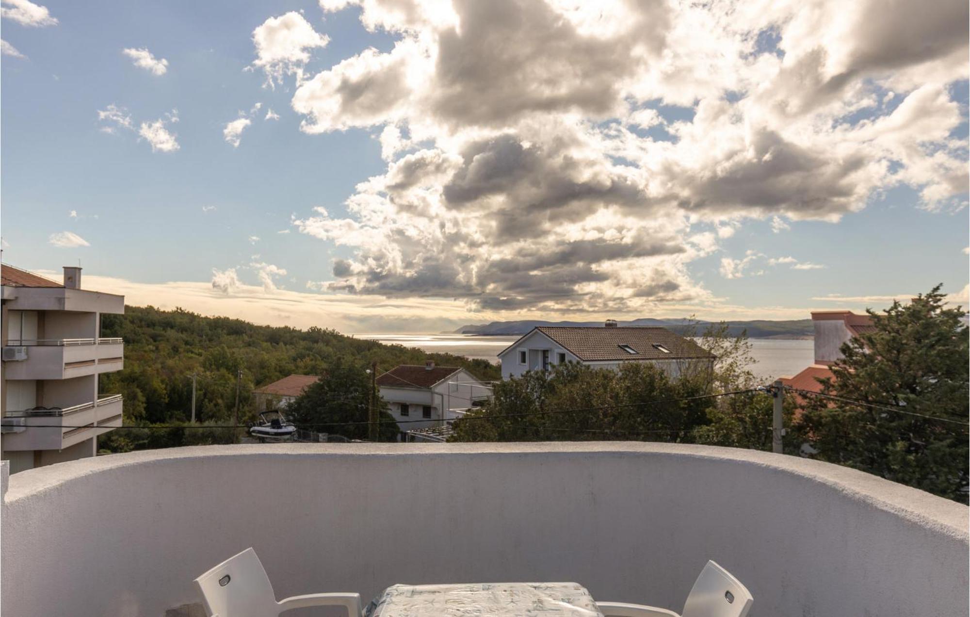 1 Bedroom Cozy Apartment In Jadranovo Dış mekan fotoğraf