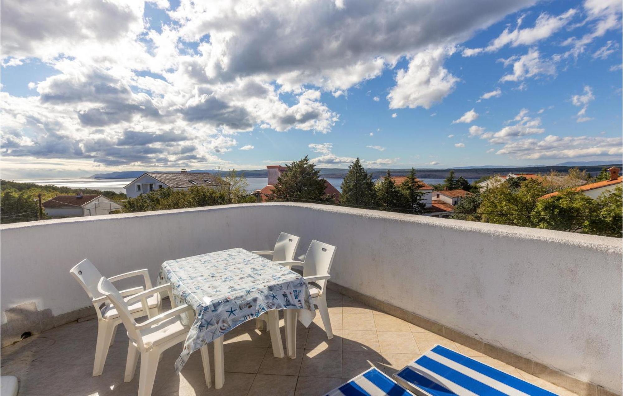 1 Bedroom Cozy Apartment In Jadranovo Dış mekan fotoğraf